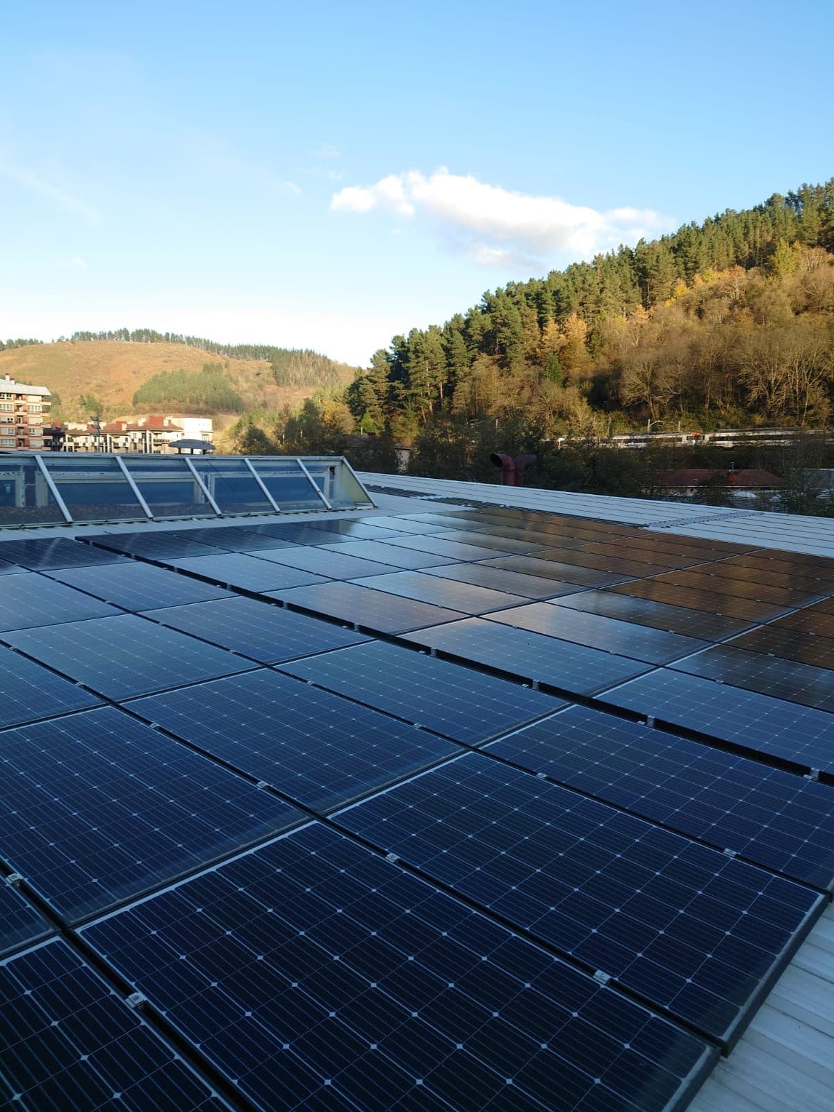 Instalación de placas solares realizada por RayoExprés